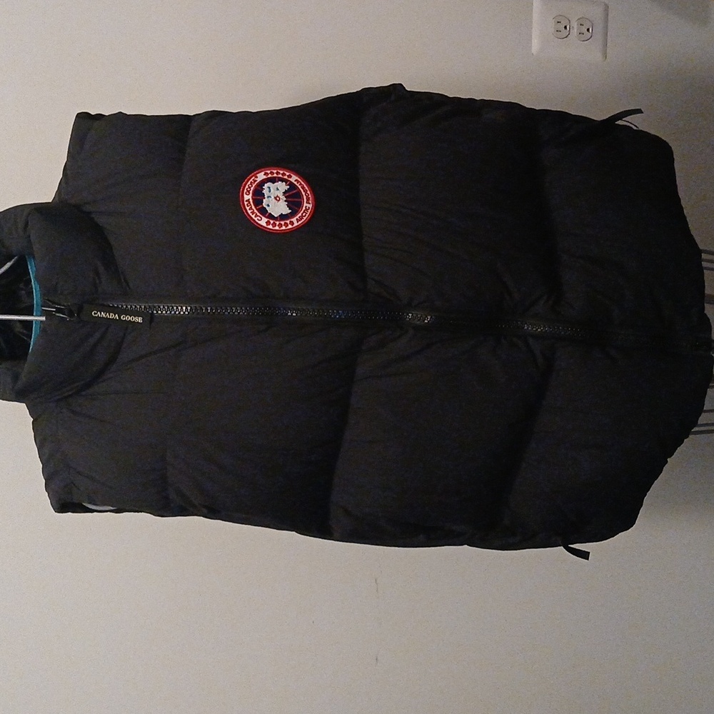 Men's Canada Goose Vest Black Iconic Logo Puffer